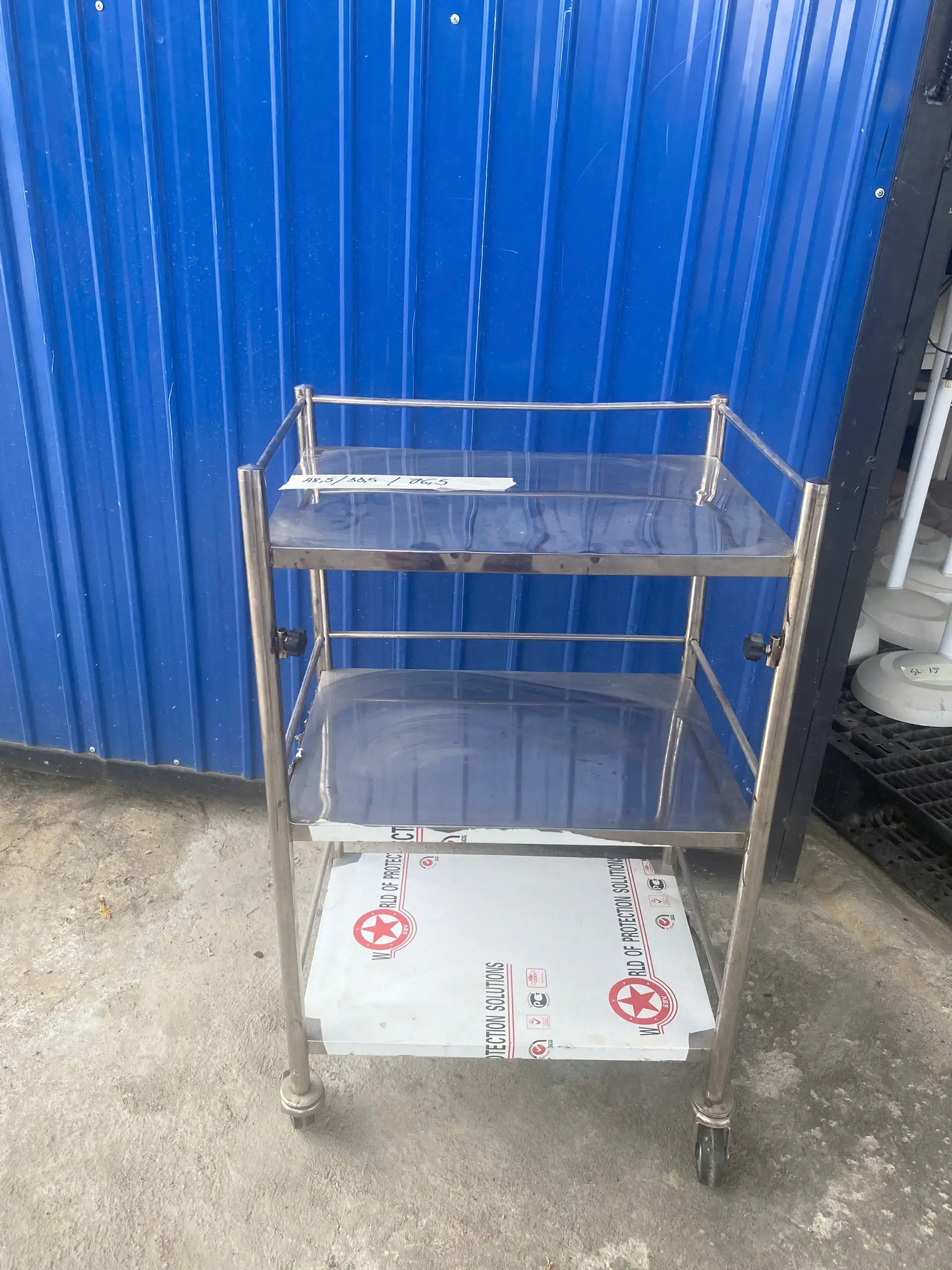 Kệ inox 3 tầng Spa SP001110