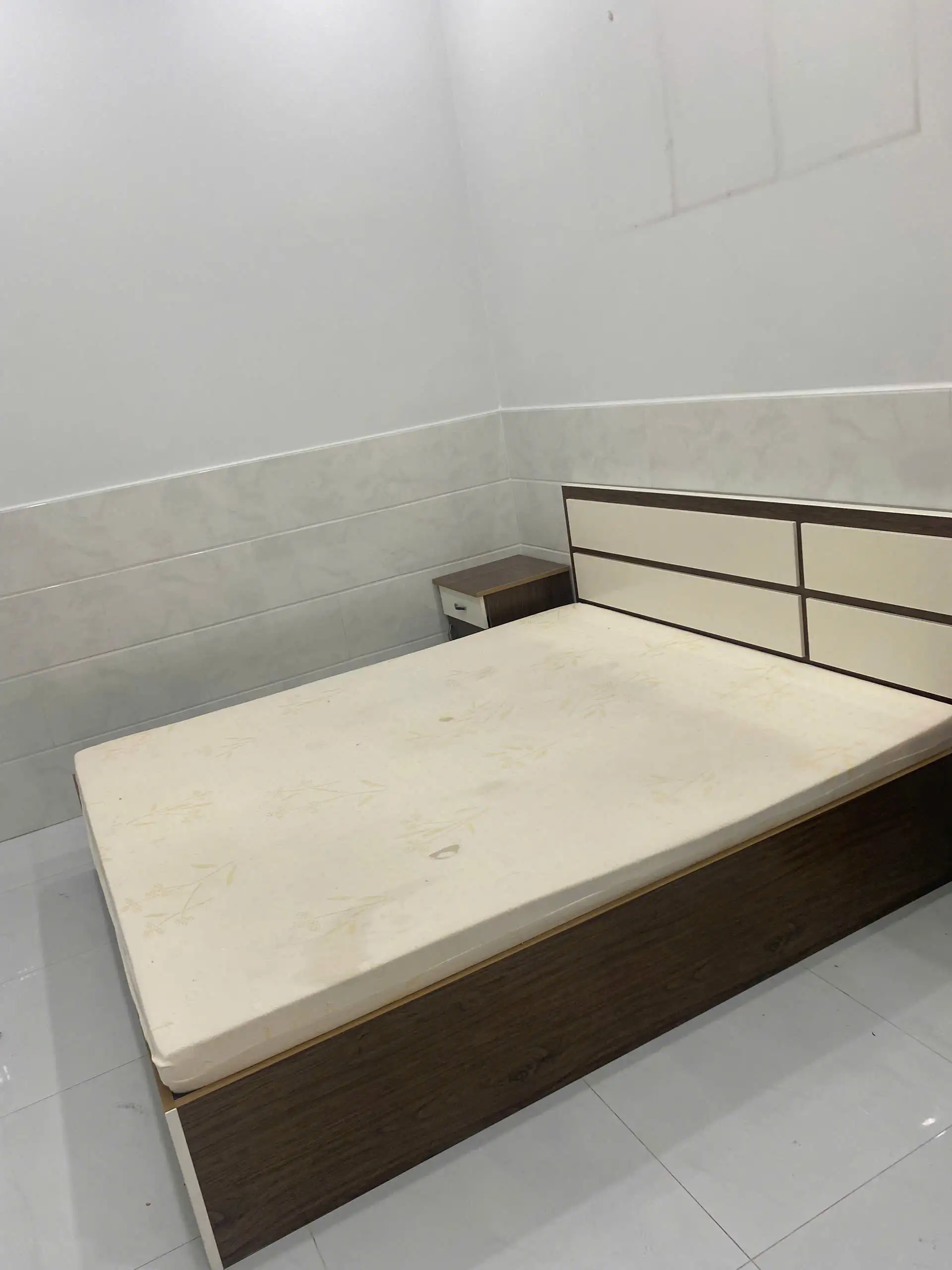 Giường kèm tủ đầu giường SP001137