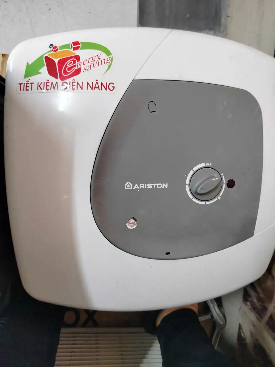 Máy nước nóng lạnh Ariston SP001127