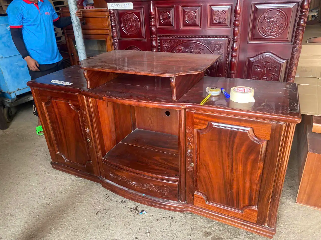 Kệ để tivi và trang trí SP001209