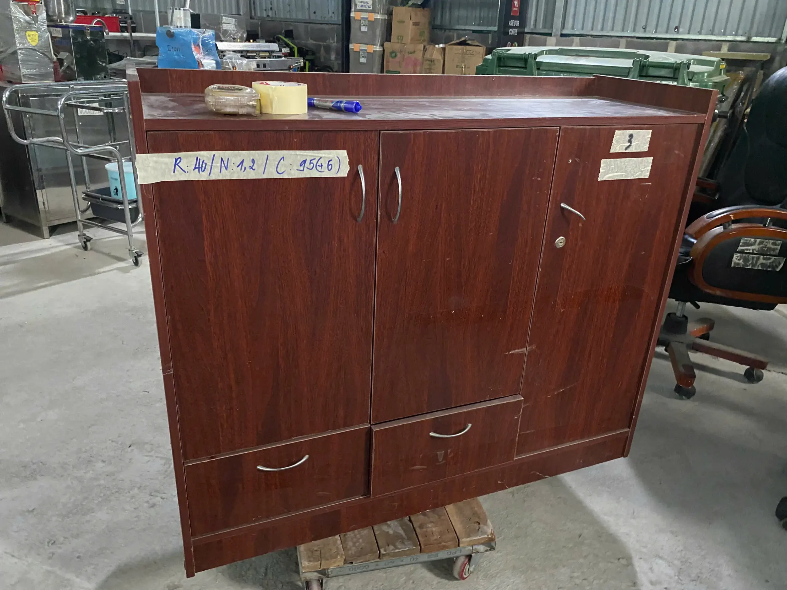 Tủ gỗ MDF thấp SP001282